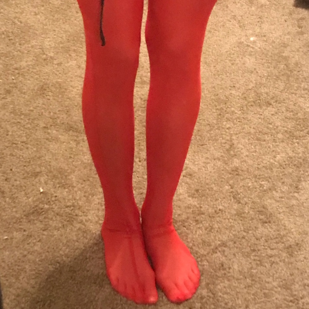 BRIGHT CHERRY RED KNEE HIGH STOCKINGS                ❤️🍒🥀